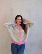 Feingestreifte Strickjacke mit Knöpfen - Switch - Fashion