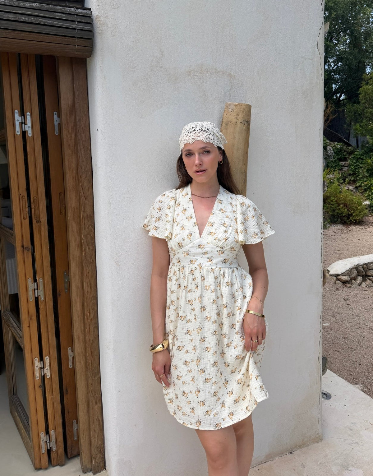 Floral Musselin Minikleid – V-Ausschnitt, Rückenausschnitt, Offwhite - Switch-Fashion