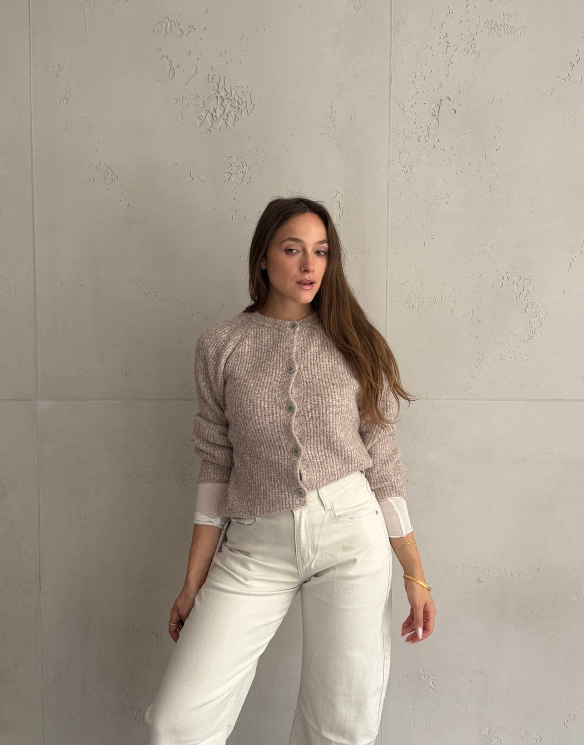 Gerippte Strickjacke mit Knopfleiste - Switch-Fashion