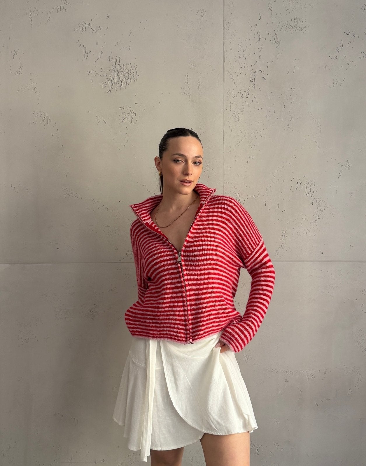 Gestreifte Strickjacke mit Reißverschluss & Stehkragen - Switch - Fashion