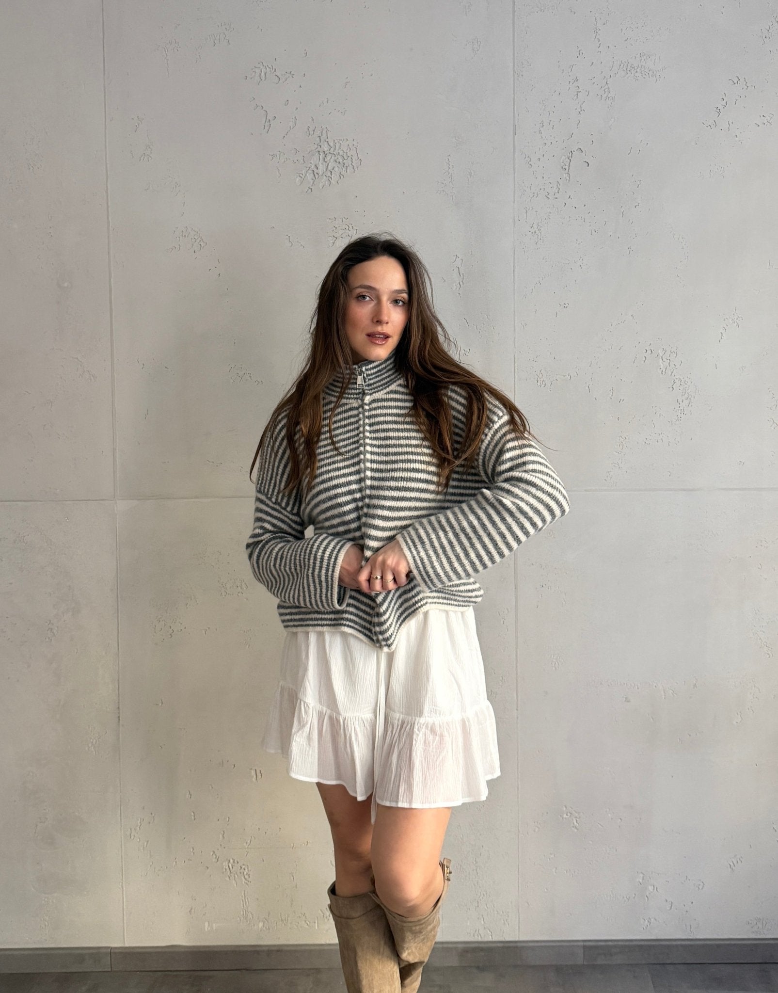 Gestreifte Strickjacke mit Reißverschluss & Stehkragen - Switch - Fashion
