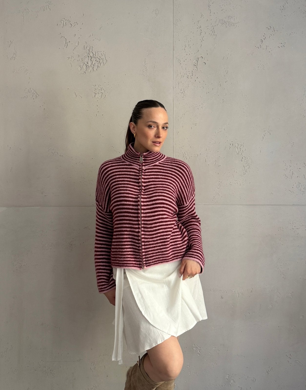 Gestreifte Strickjacke mit Reißverschluss & Stehkragen - Switch - Fashion