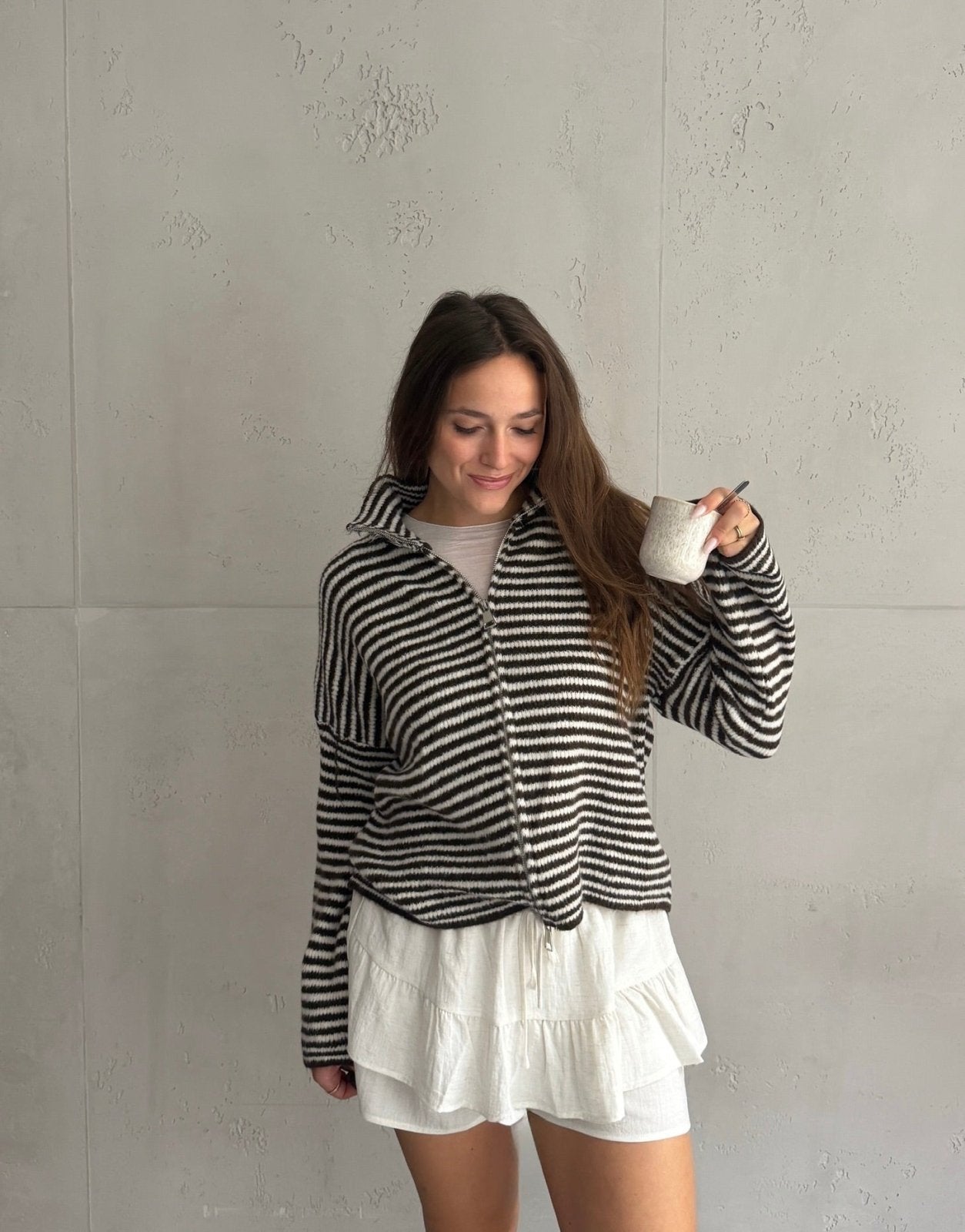 Gestreifte Strickjacke mit Reißverschluss & Stehkragen - Switch-Fashion