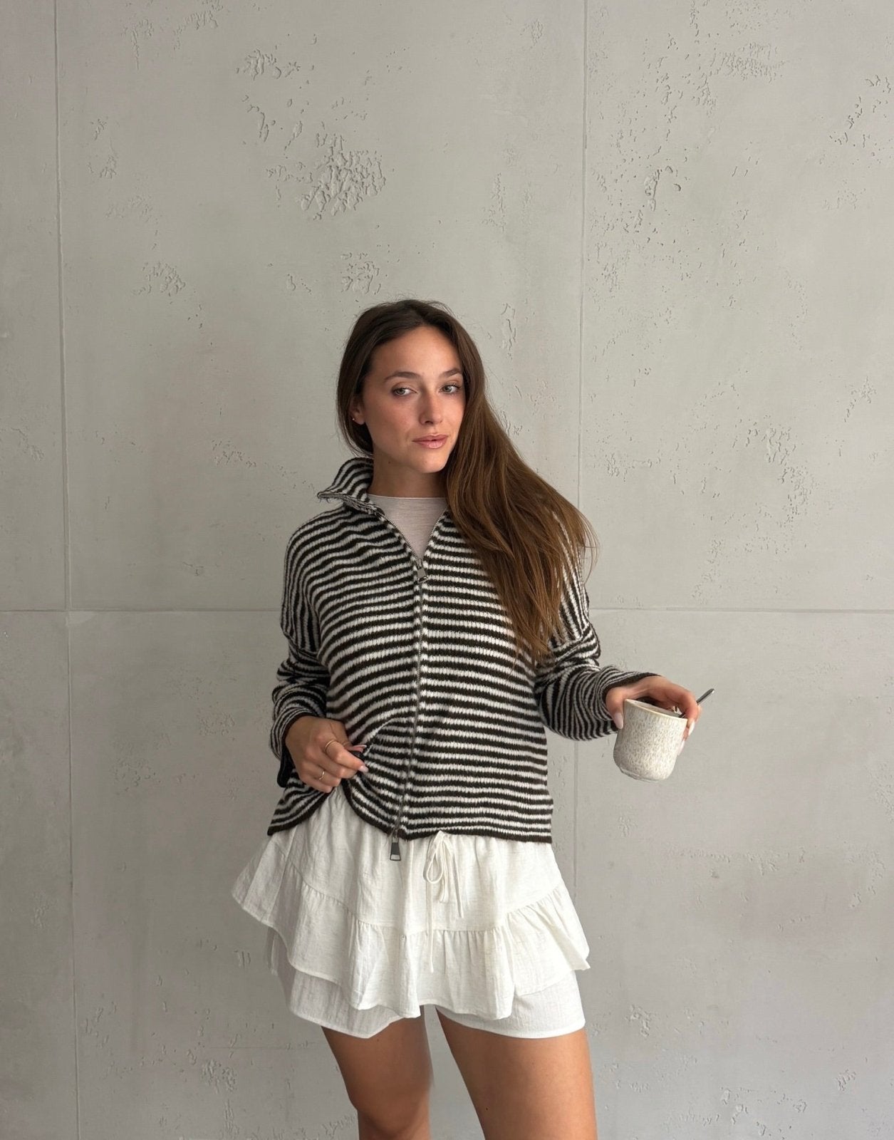 Gestreifte Strickjacke mit Reißverschluss & Stehkragen - Switch-Fashion