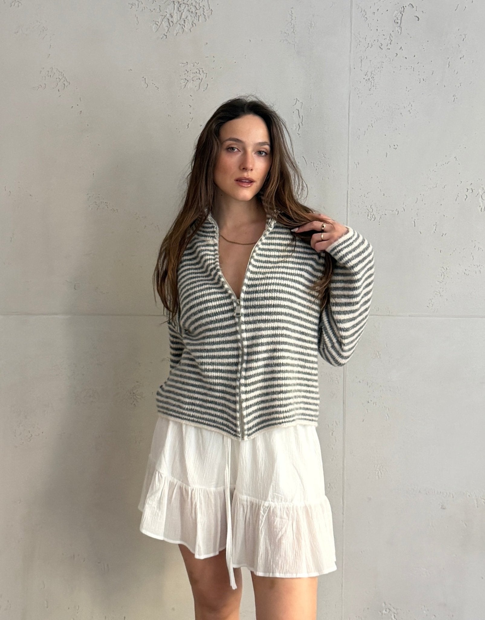 Gestreifte Strickjacke mit Reißverschluss & Stehkragen - Switch - Fashion