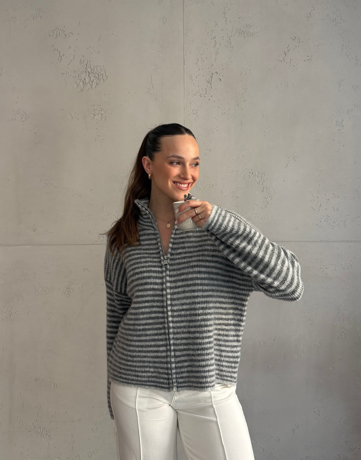 Gestreifte Strickjacke mit Reißverschluss & Stehkragen - Switch - Fashion