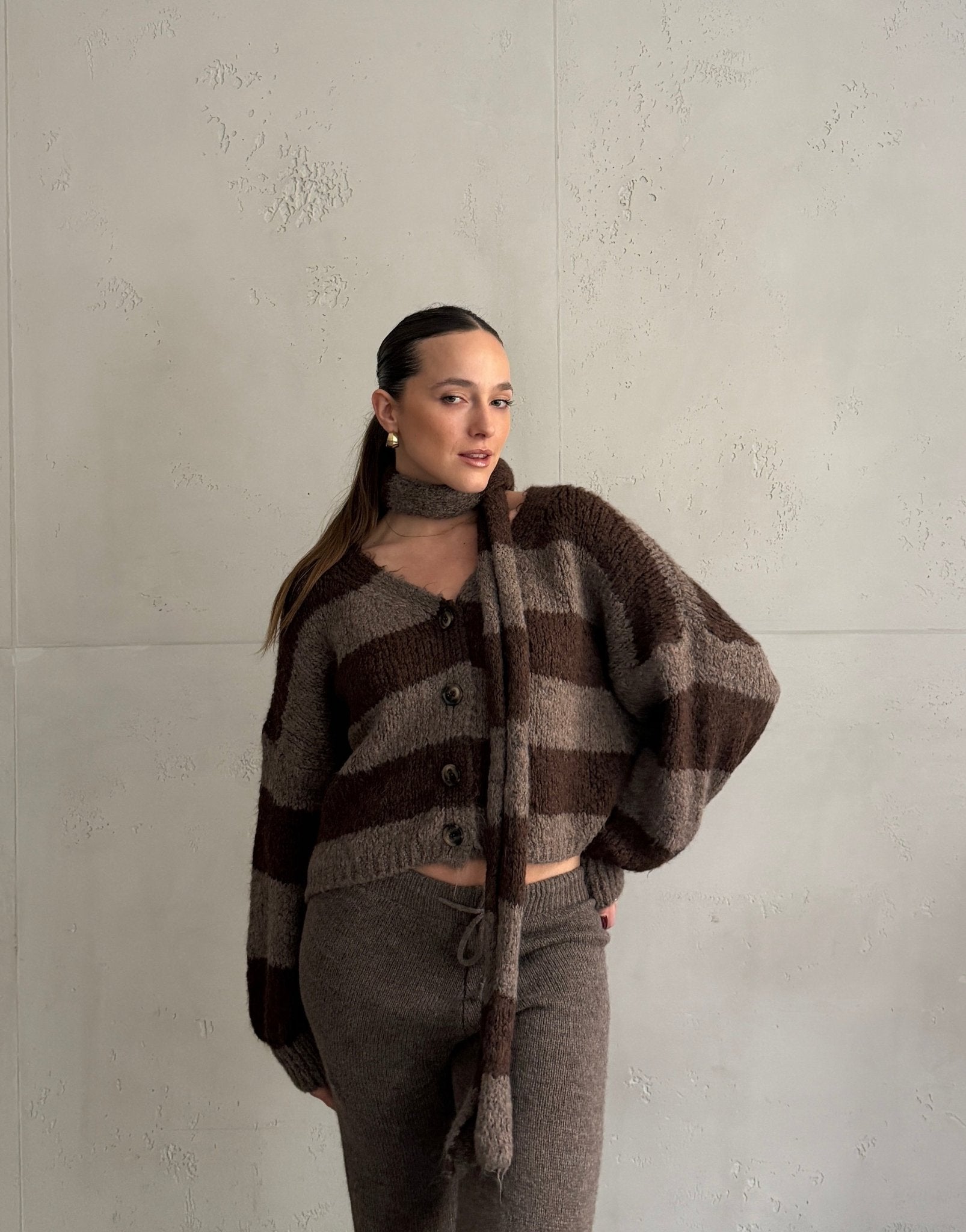 Gestreifte Strickjacke mit Schal & V - Ausschnitt - Switch - Fashion