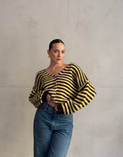 Gestreifte Strickjacke mit V - Ausschnitt - Switch - Fashion