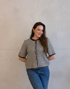 Gestreifter Kurzarm - Pullover mit Knopfleiste - Switch - Fashion