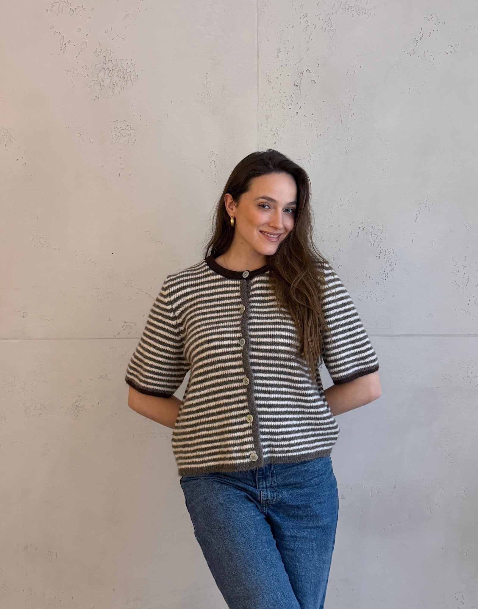 Gestreifter Kurzarm - Pullover mit Knopfleiste - Switch - Fashion