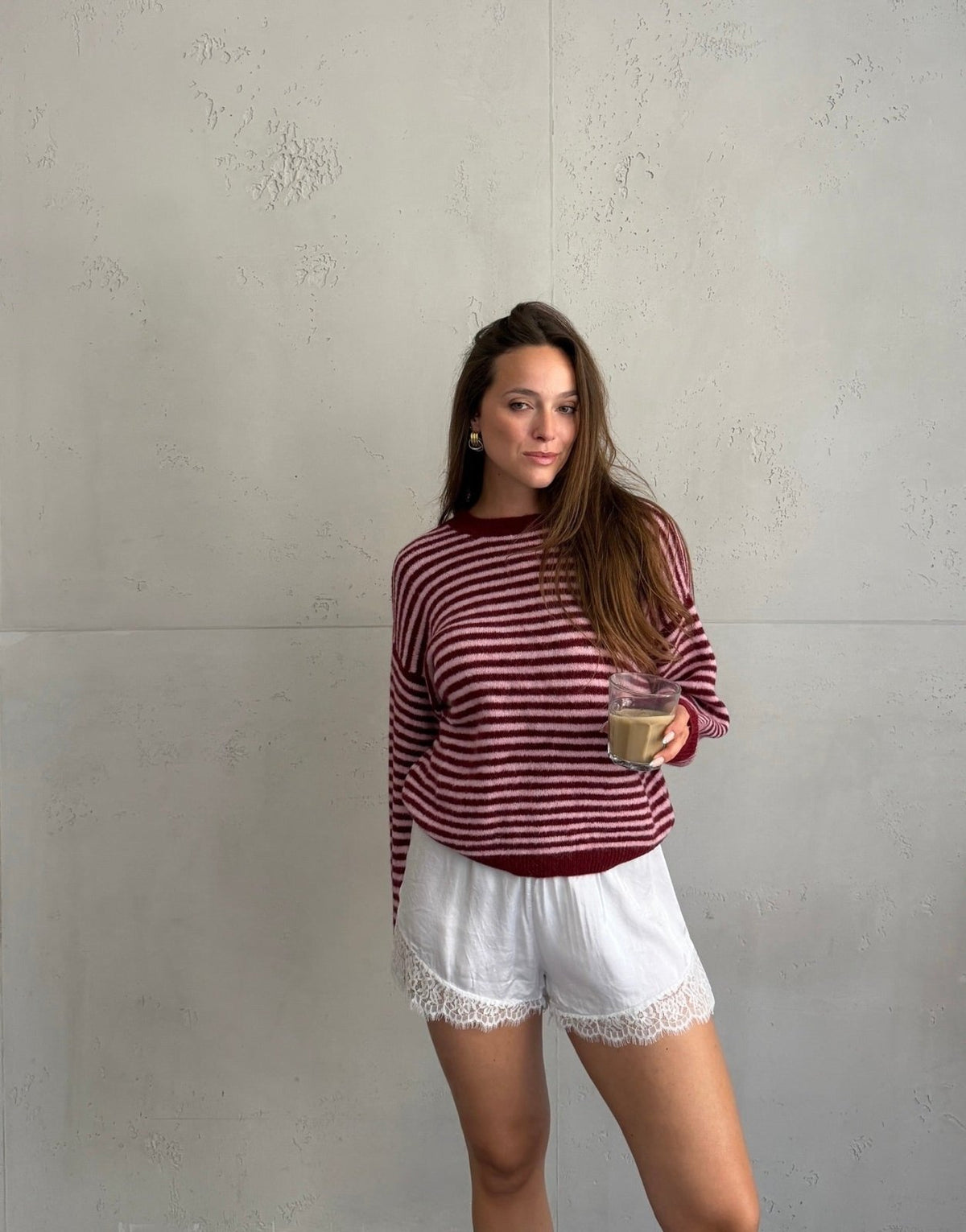 Gestreifter Pullover mit abgesetzter Naht - Switch-Fashion