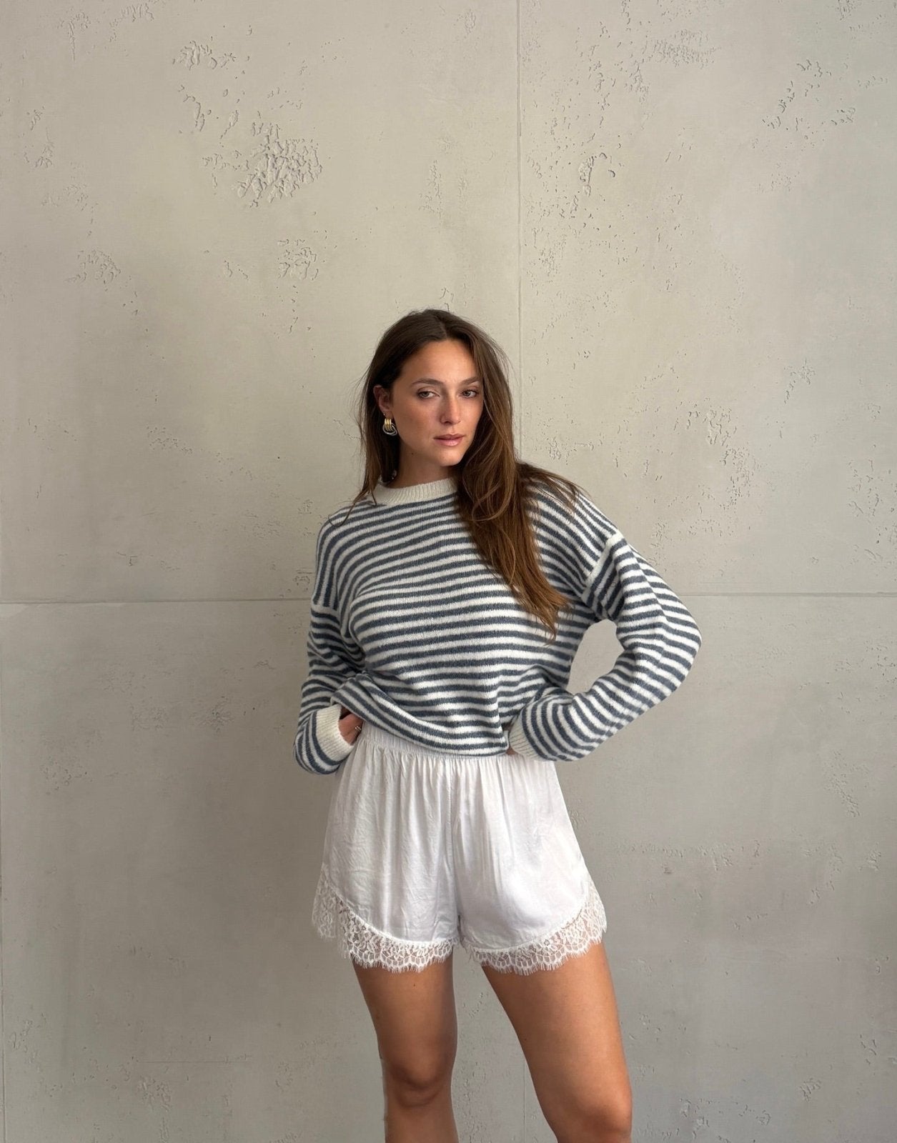 Gestreifter Pullover mit abgesetzter Naht - Switch-Fashion