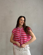 Gestreifter Pullunder mit Knöpfen & Übergeschnittener Schulter - Switch - Fashion