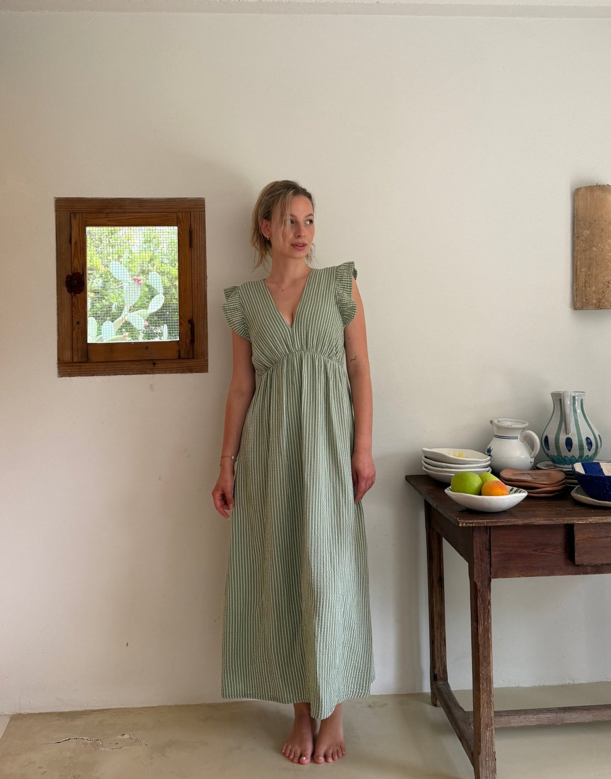 Gestreiftes Musselin Maxikleid mit Rückenausschnitt – Schmale Längsstreifen - Switch-Fashion