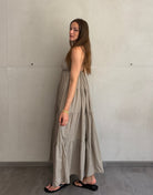 Gestuftes Maxi Kleid mit Spaghettiträgern – 100% Baumwolle - Switch-Fashion