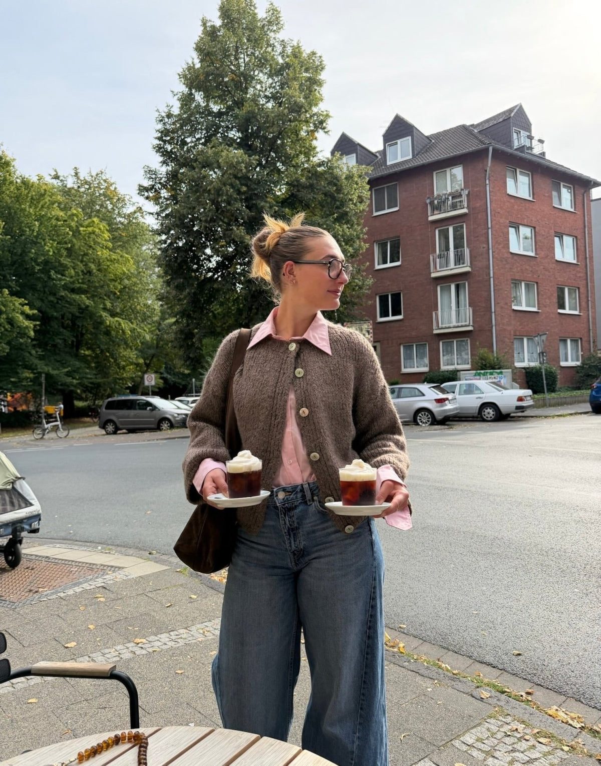 Grobgestrickter Cardigan mit großen Knöpfen - Switch-Fashion