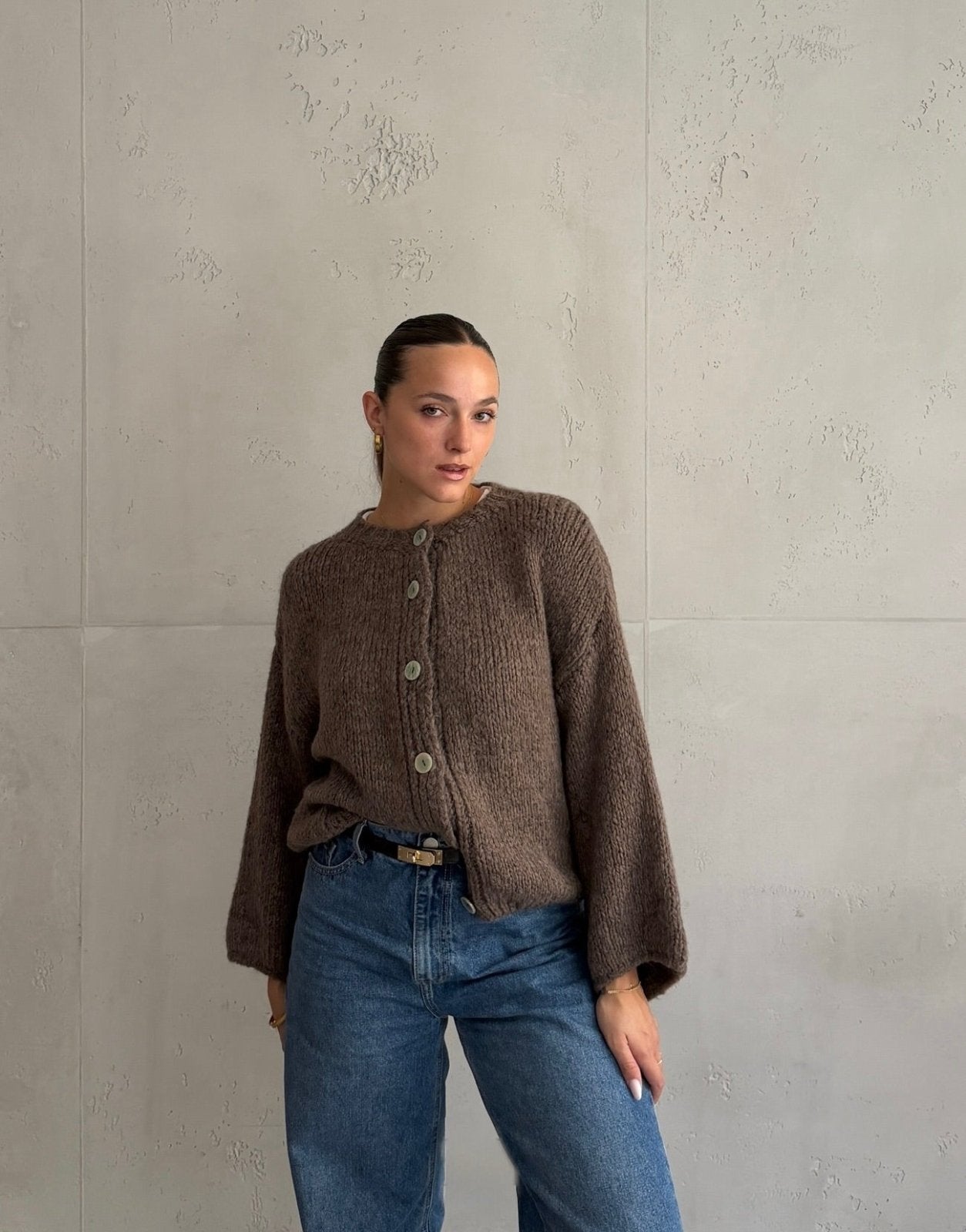 Grobgestrickter Cardigan mit großen Knöpfen - Switch-Fashion