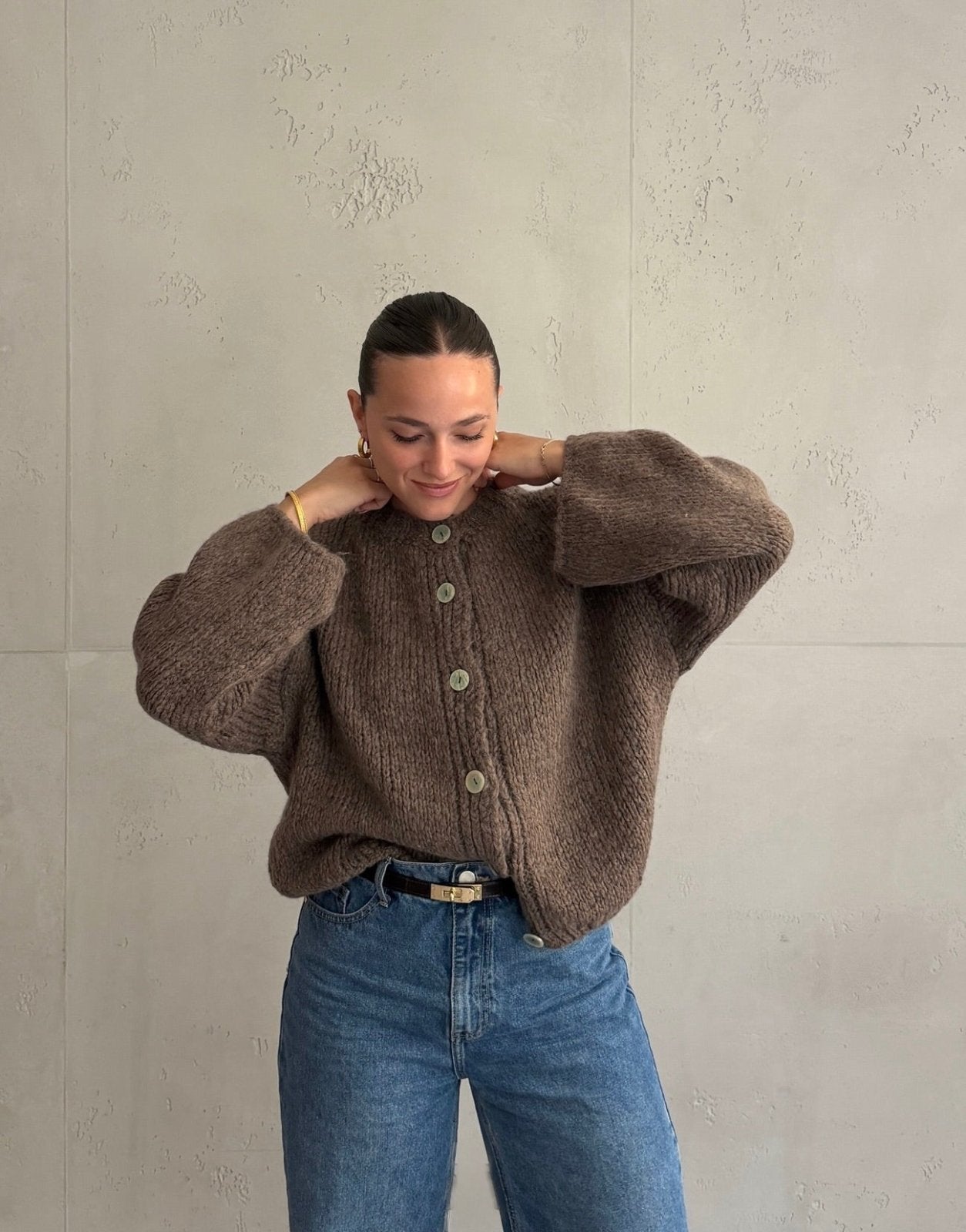Grobgestrickter Cardigan mit großen Knöpfen - Switch-Fashion