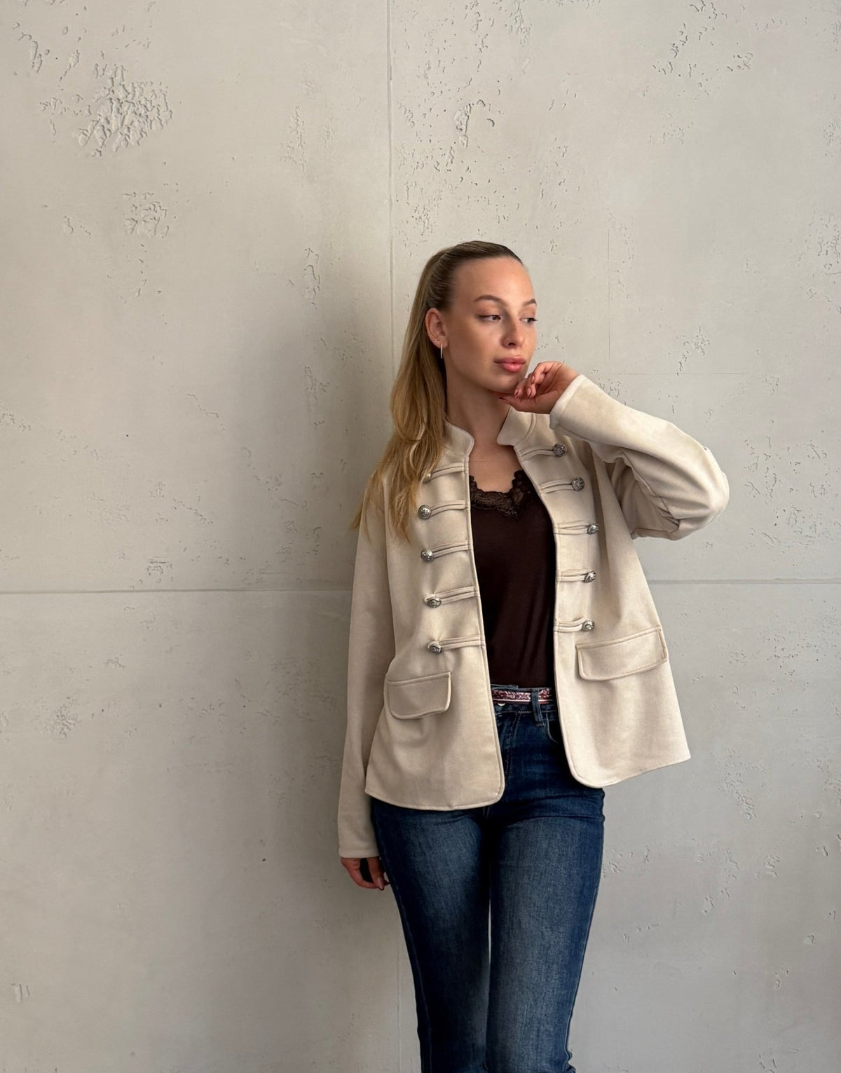 Jacke im Suede-Look mit Frog-Buttons - Switch-Fashion