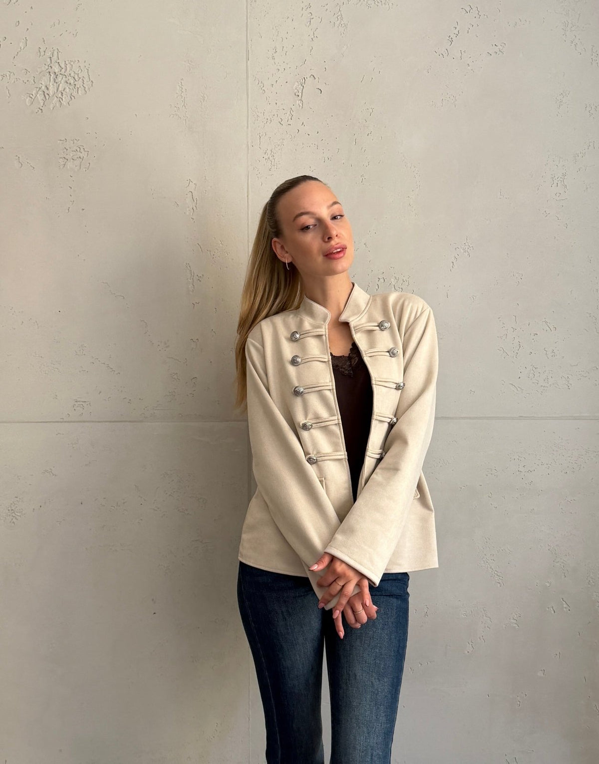 Jacke im Suede-Look mit Frog-Buttons - Switch-Fashion