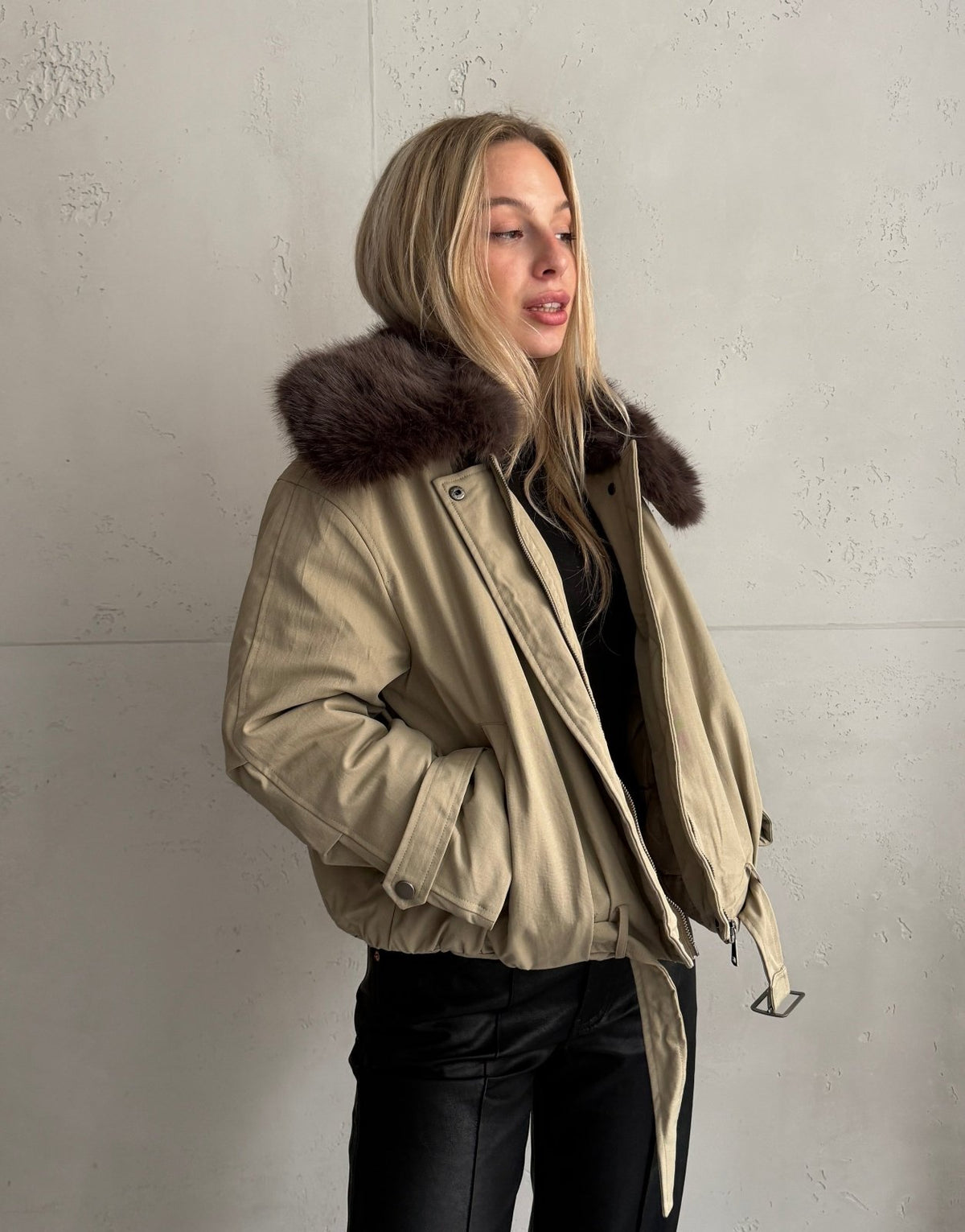 Jacke mit abnehmbarem Fellkragen - Switch-Fashion