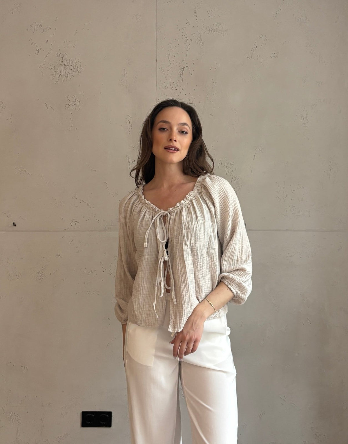 Kurze Musselinbluse mit Schleifen und Gummizug - Switch - Fashion