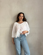 Kurze Musselinbluse mit Schleifen und Gummizug - Switch - Fashion