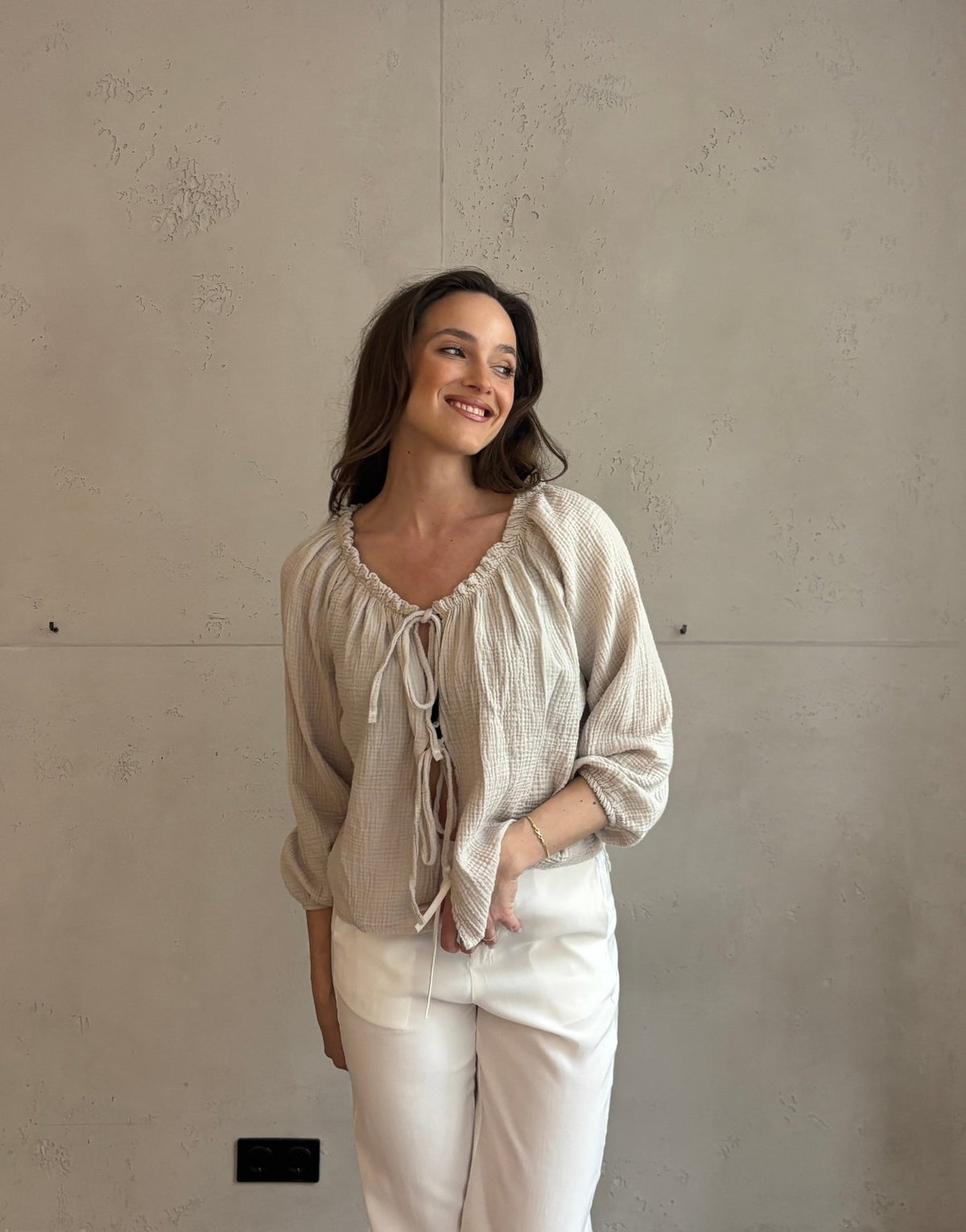 Kurze Musselinbluse mit Schleifen und Gummizug - Switch - Fashion