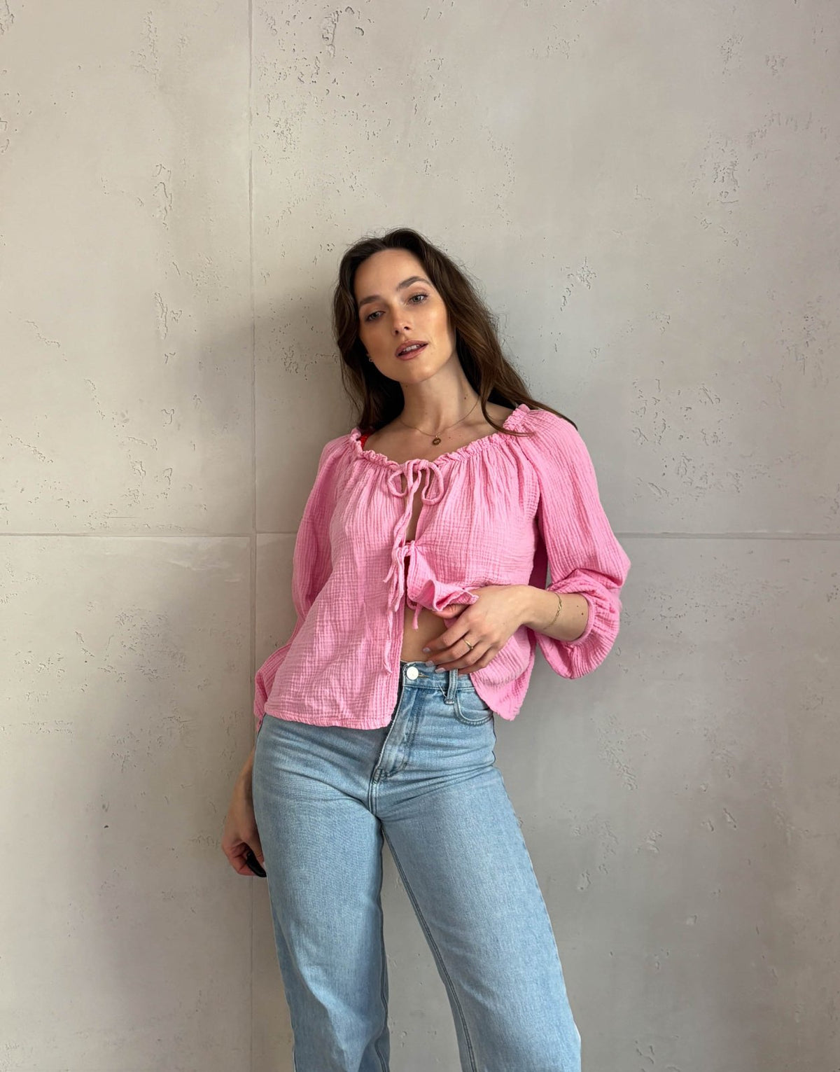 Kurze Musselinbluse mit Schleifen und Gummizug - Switch - Fashion