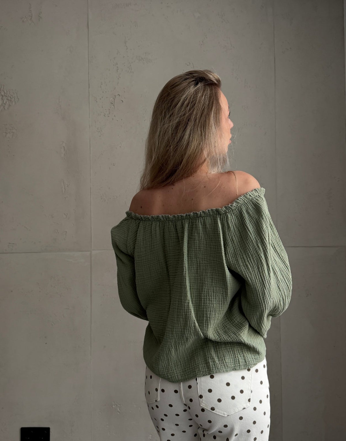 Kurze Musselinbluse mit Schleifen und Gummizug - Switch - Fashion