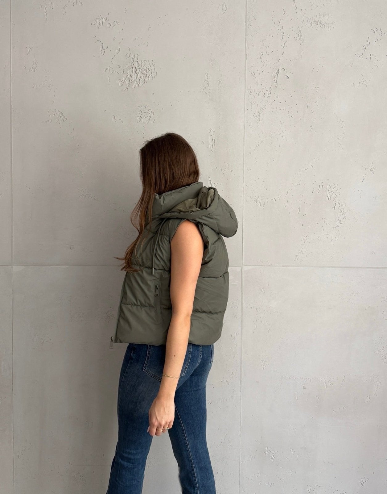 Kurze Weste mit Kapuze - Switch-Fashion
