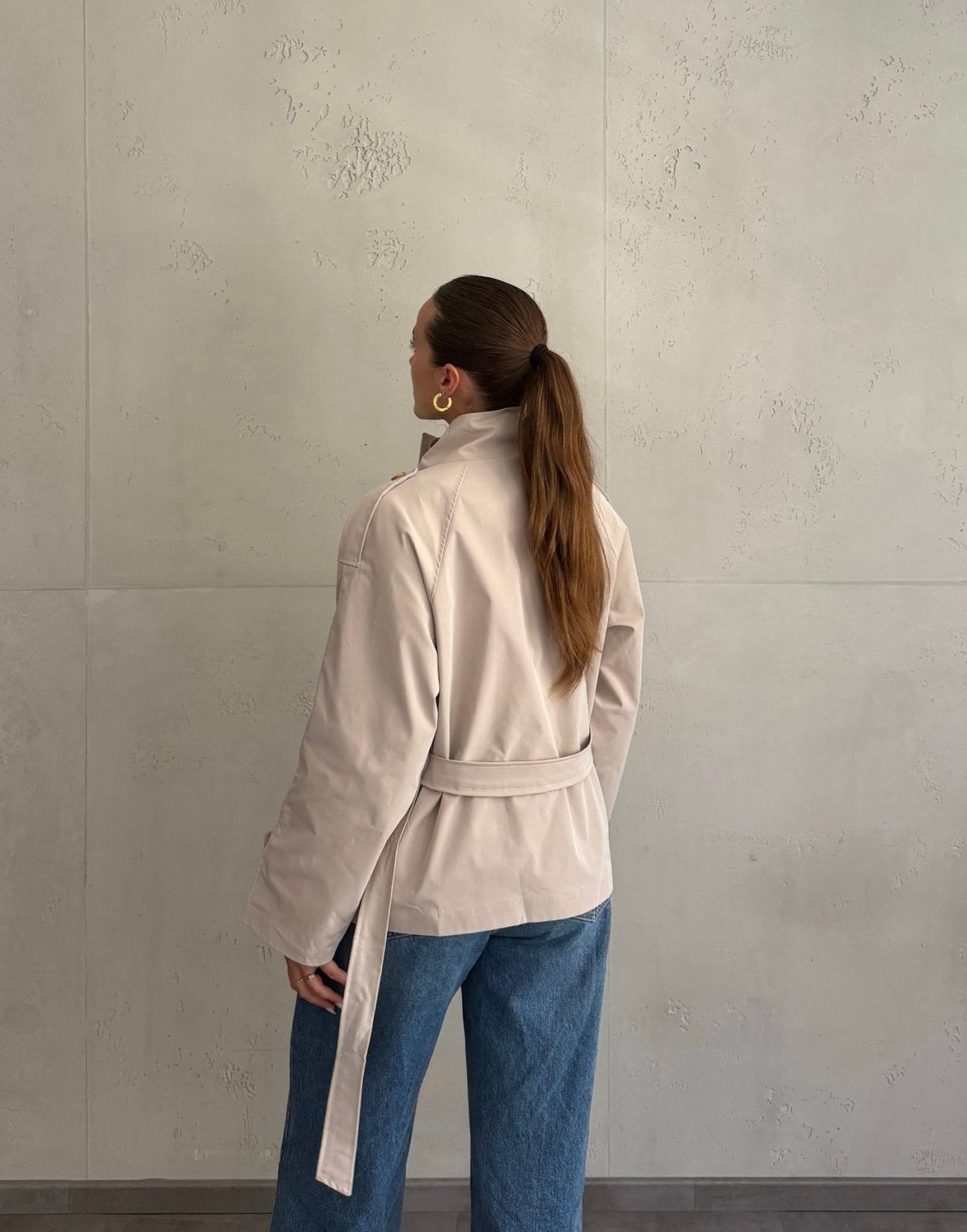 Kurzer Trenchcoat mit Stehkragen - Switch-Fashion