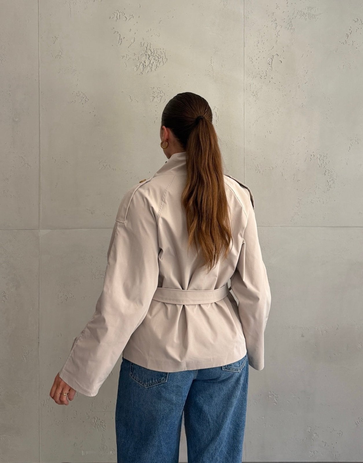 Kurzer Trenchcoat mit Stehkragen - Switch-Fashion