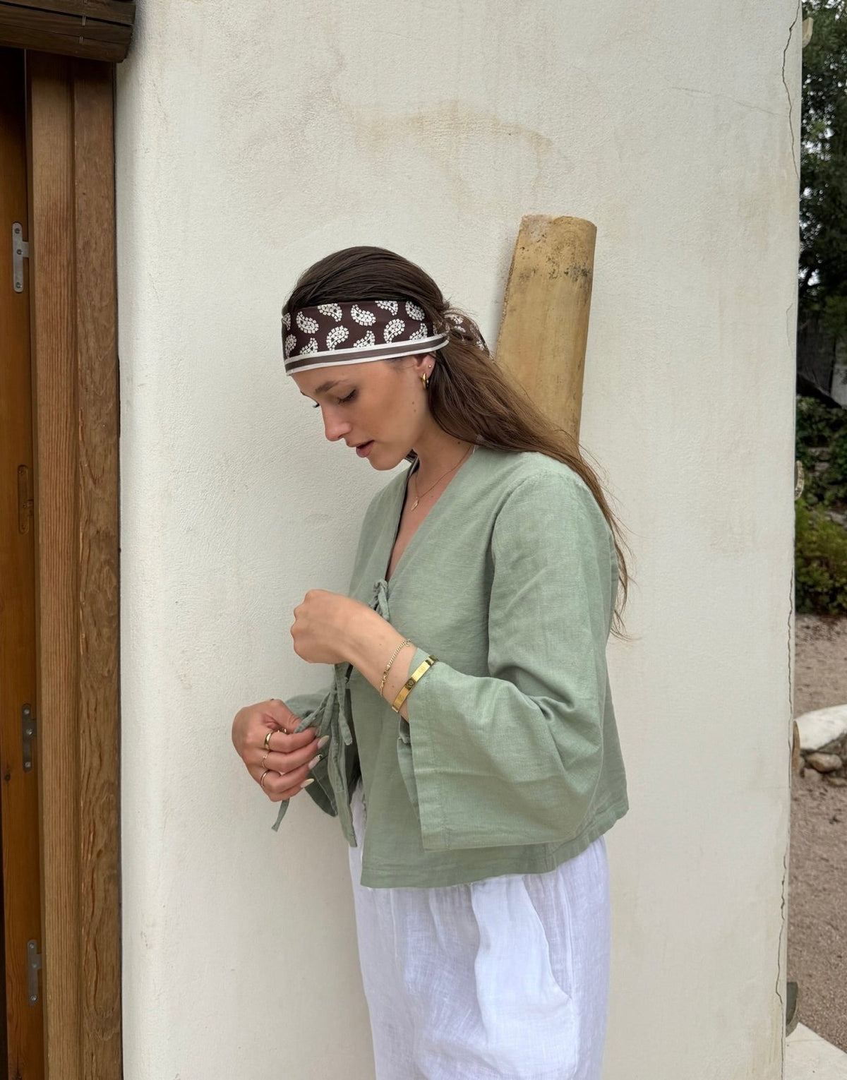Leinen Bluse zum Binden – V-Ausschnitt, ausgestellter Arm - Switch-Fashion