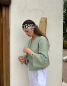 Leinen Bluse zum Binden – V-Ausschnitt, ausgestellter Arm - Switch-Fashion