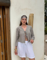 Leinen Bluse zum Binden – V-Ausschnitt, ausgestellter Arm