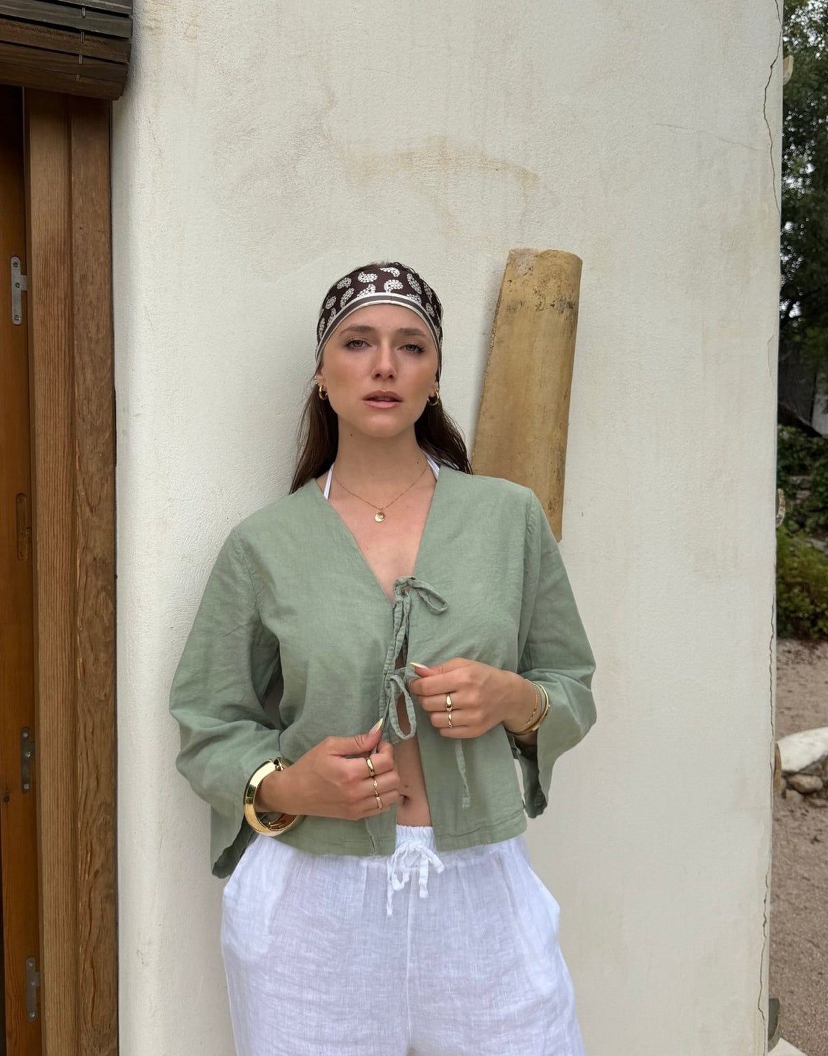 Leinen Bluse zum Binden – V-Ausschnitt, ausgestellter Arm - Switch-Fashion