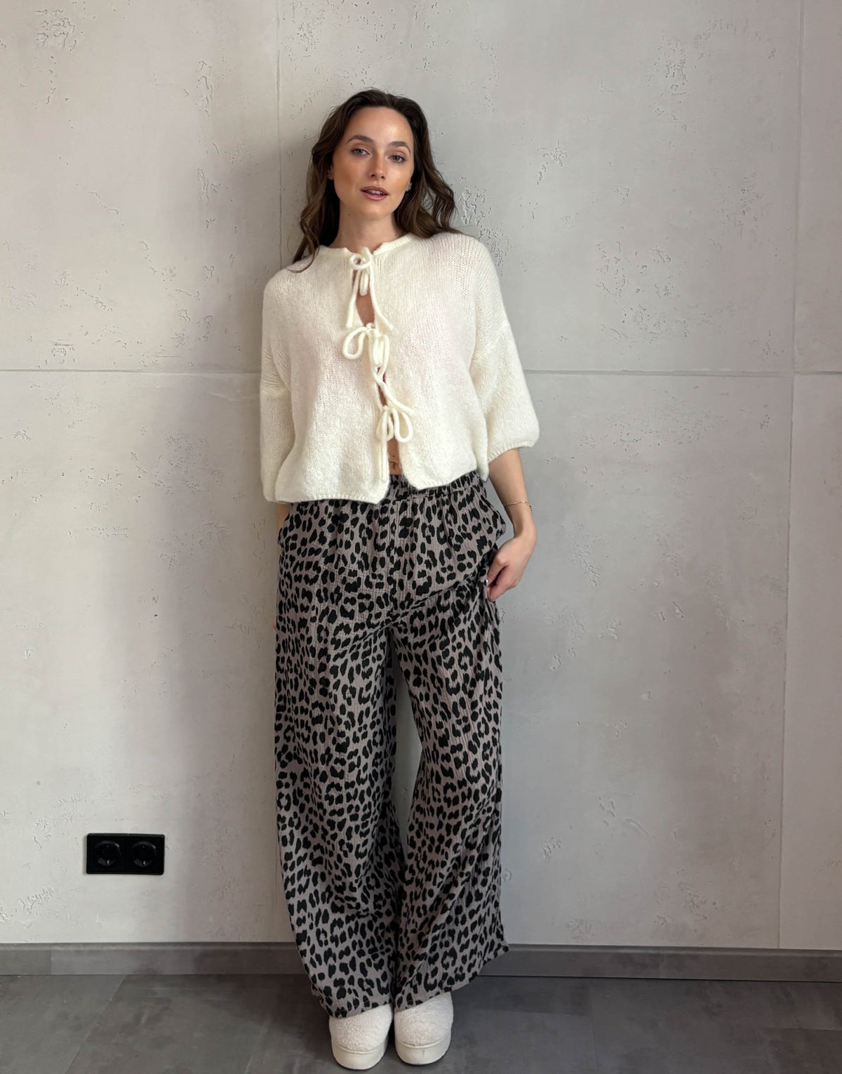 Leo Musselinhose mit weitem Bein