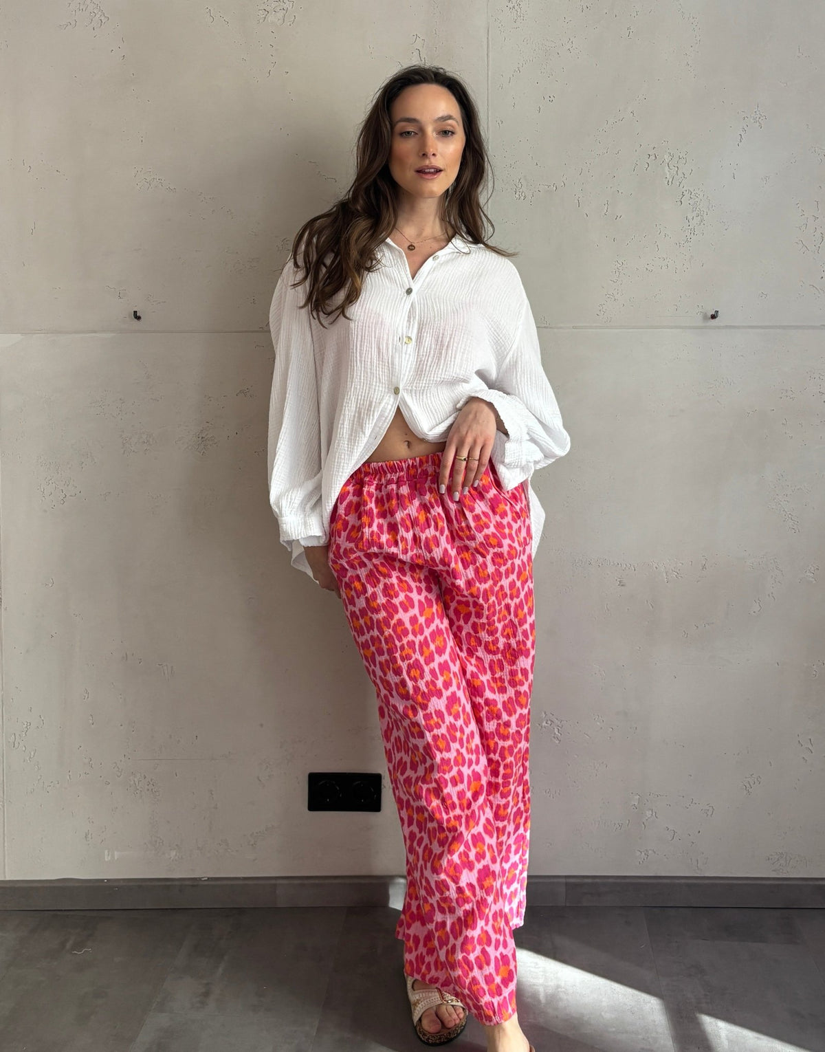 Leo Musselinhose mit weitem Bein