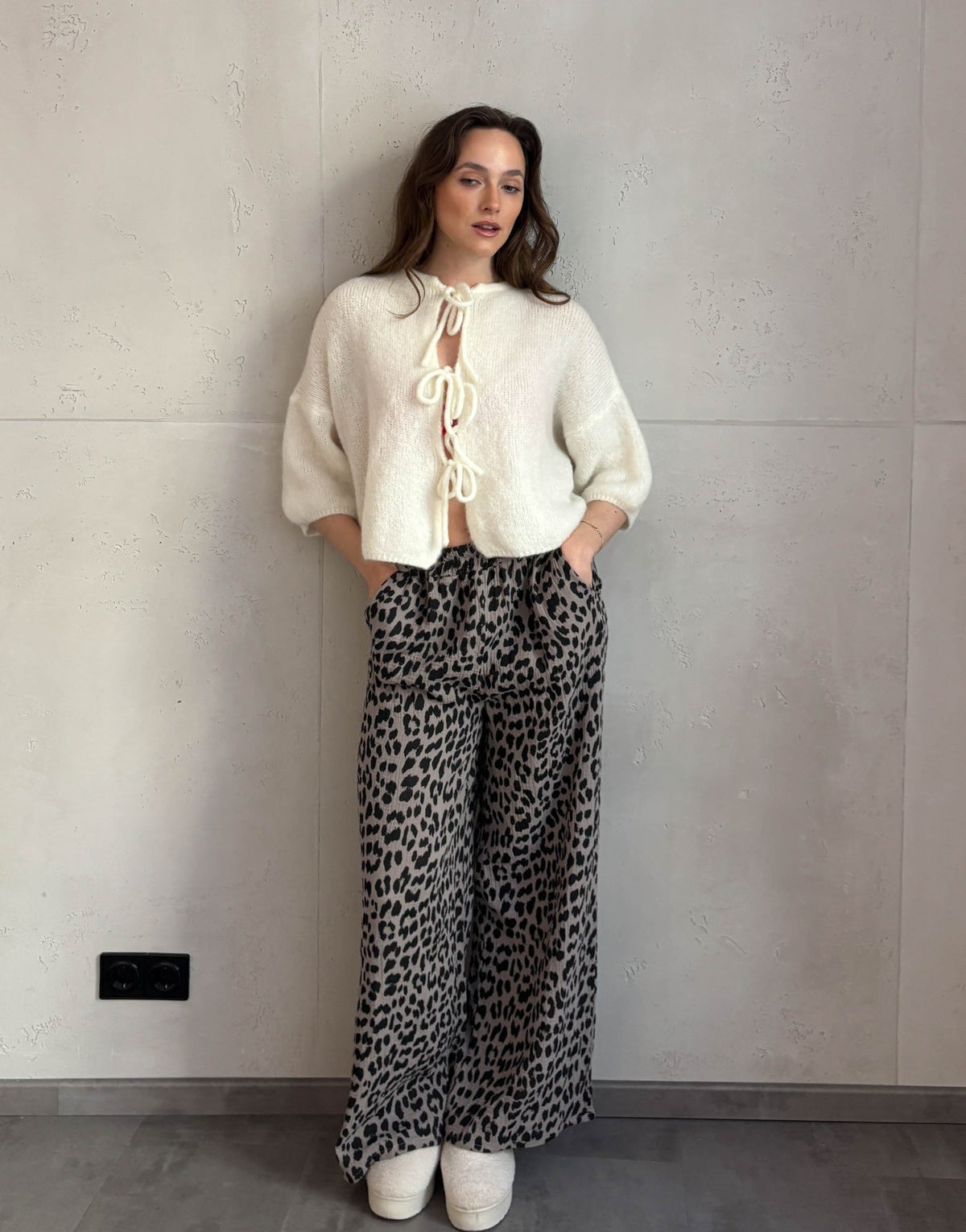 Leo Musselinhose mit weitem Bein