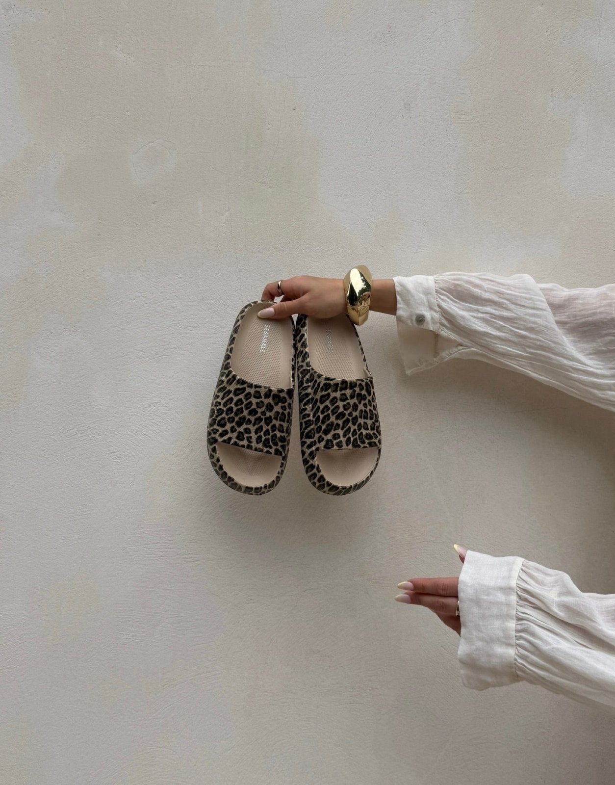 Leo Slides – Animal Print, Gummi, zwei Farben - Switch-Fashion