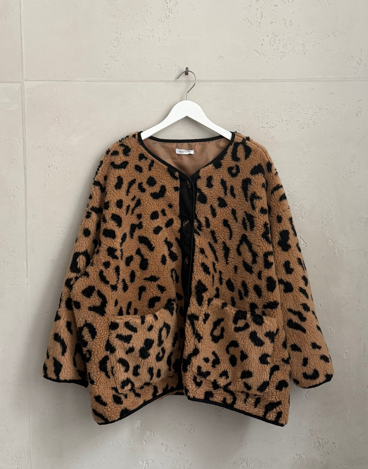 Leo Teddy Jacke mit Knöpfen - Switch-Fashion
