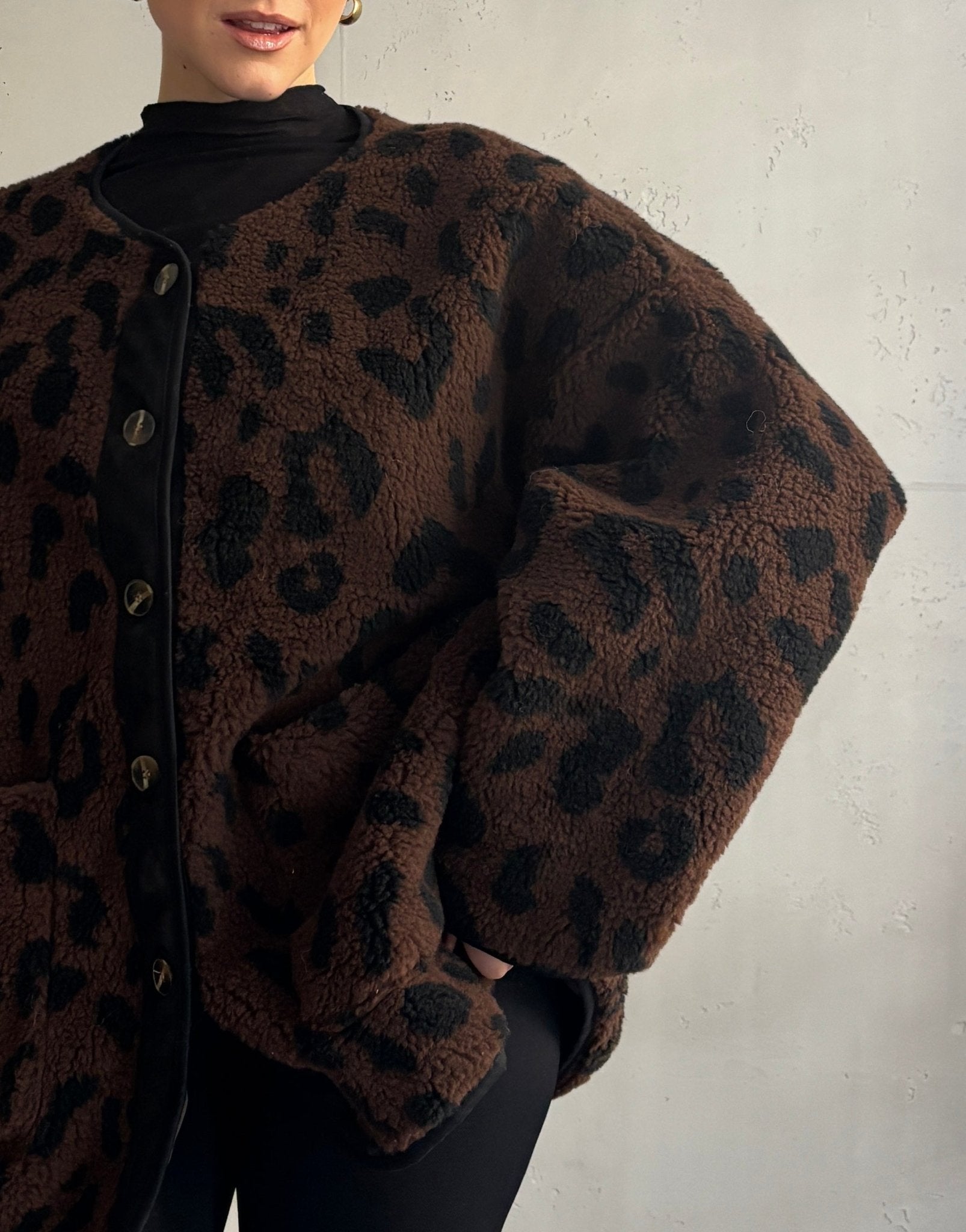 Leo Teddy Jacke mit Knöpfen - Switch - Fashion