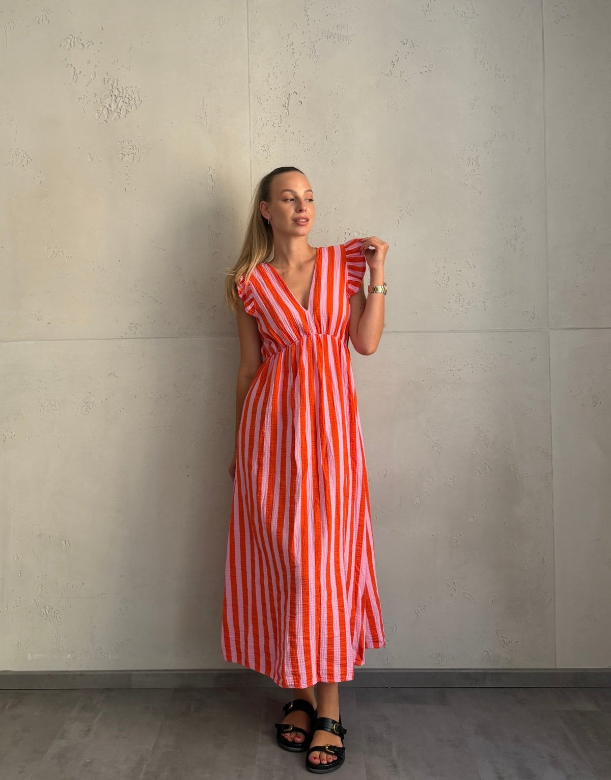 Maxikleid mit Rückenausschnitt in breiten Streifen - Switch-Fashion