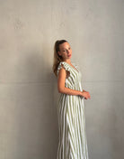 Maxikleid mit Rückenausschnitt in breiten Streifen - Switch-Fashion