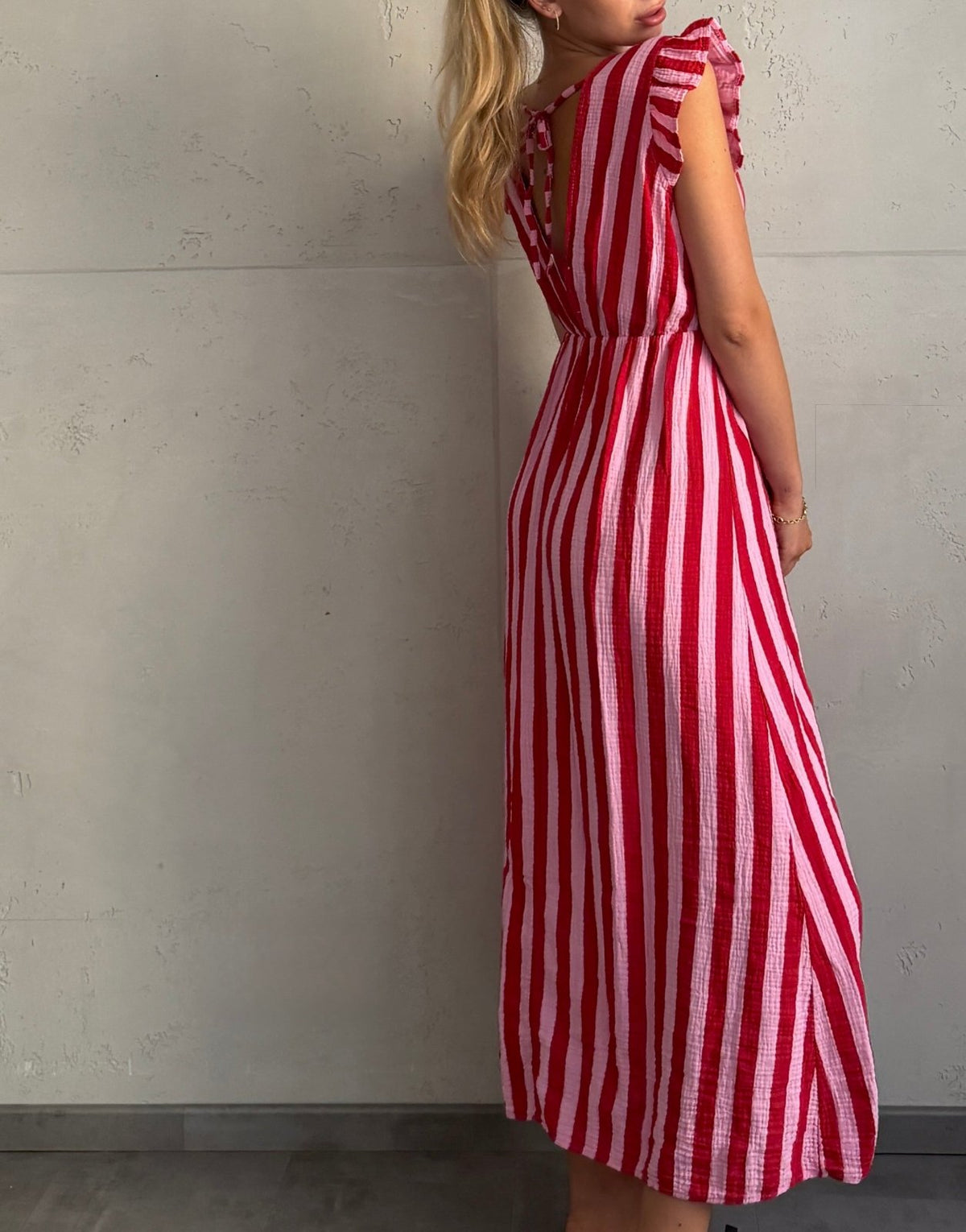 Maxikleid mit Rückenausschnitt in breiten Streifen - Switch-Fashion