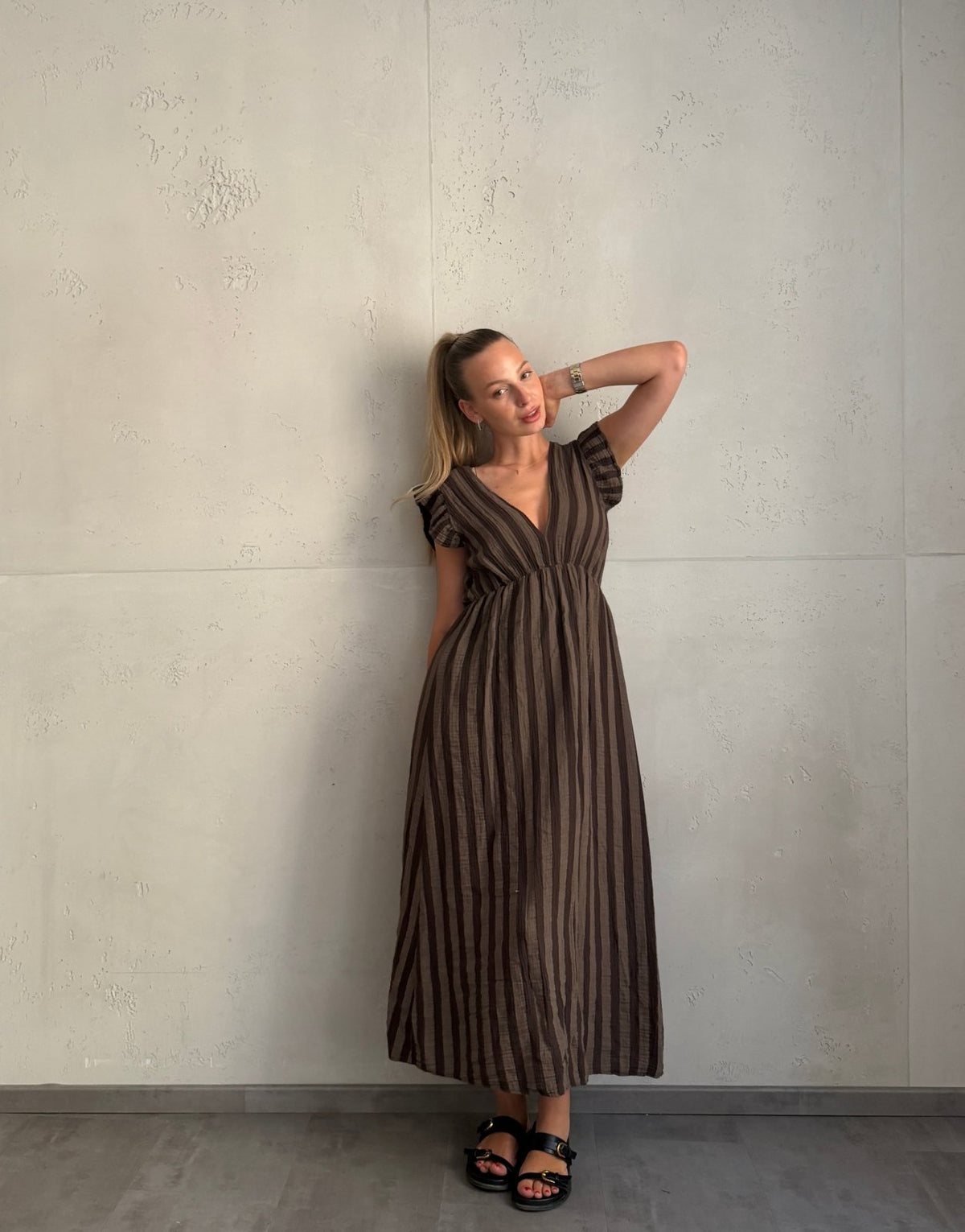 Maxikleid mit Rückenausschnitt in breiten Streifen - Switch-Fashion