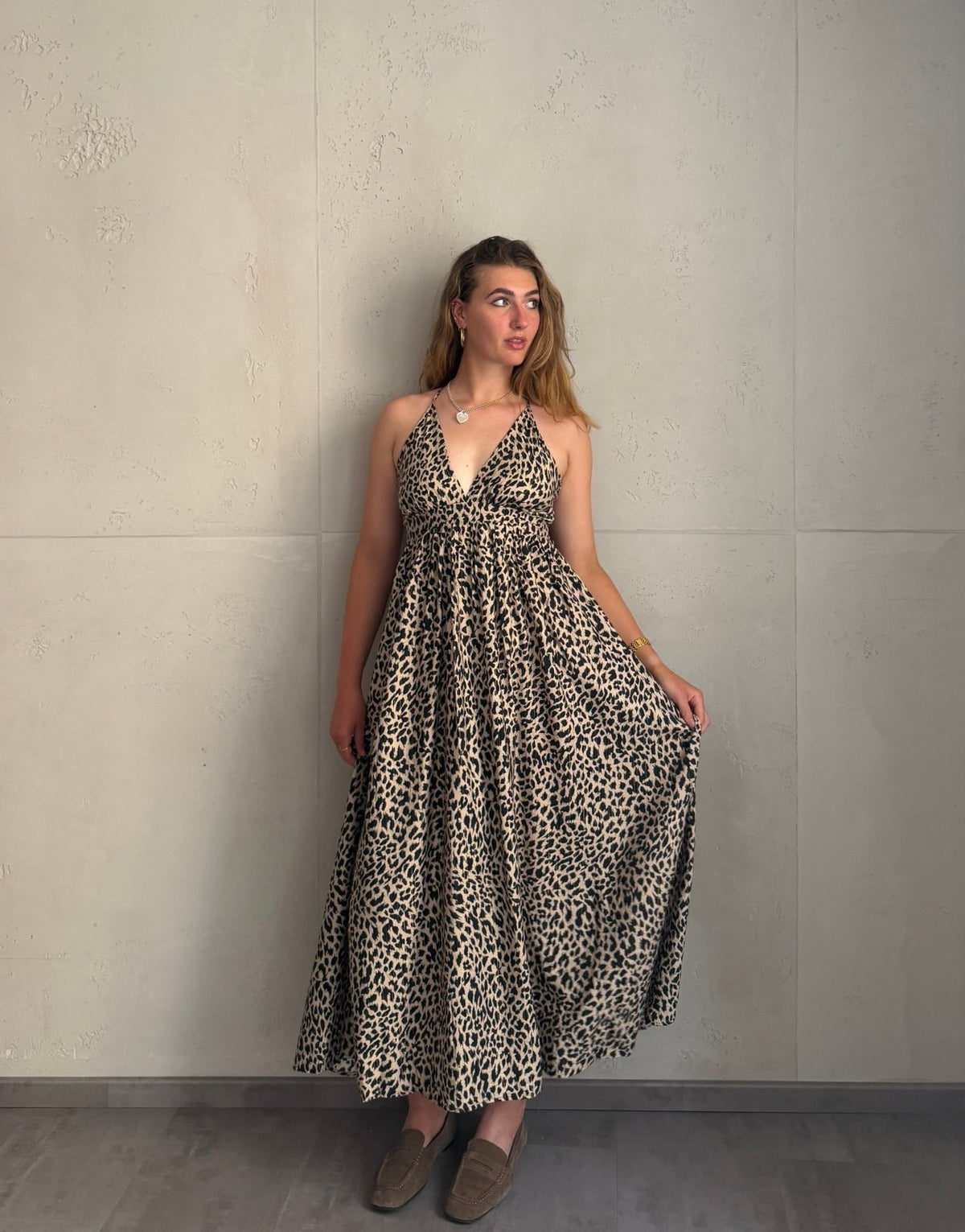 Maxikleid mit X-Rücken und Spaghettiträgern in Leo - Switch-Fashion