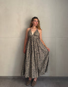 Maxikleid mit X-Rücken und Spaghettiträgern in Leo - Switch-Fashion