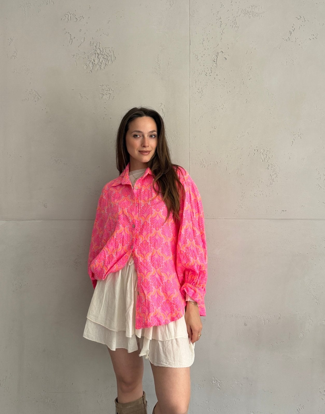 Musselin Bluse mit Neon - Muster – Oversize, durchgeknöpft, 100% Baumwolle - Switch - Fashion